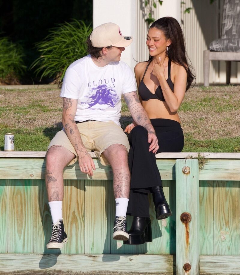 Война Бекхэмов: сын требует общаться через адвокатов