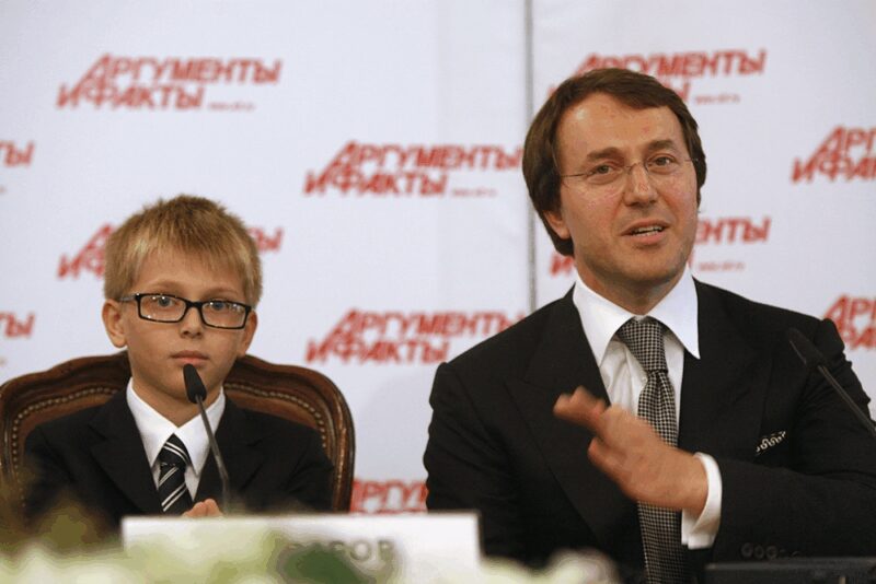 Дени Байсаров с отцом Русланом: борьба за сына стала причиной громкого скандала.