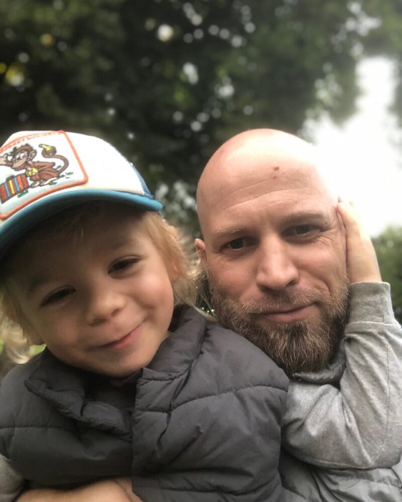 «Не любит строгих запретов»: как выглядит 6-летний сын 42-летней Карины Разумовской и чем он похож на маму?