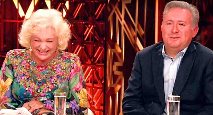 Екатерина Шаврина представляет публике своего избранника Александра Павловского.