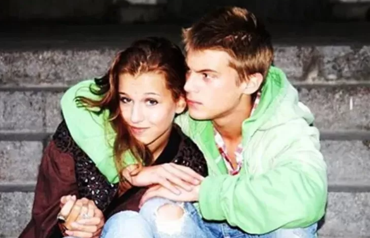 «Мне кажется, что если ты сын известных родителей, то к тебе особое отношение. Ничего подобного»: что пережил Иван Янковский и как выглядит его семья