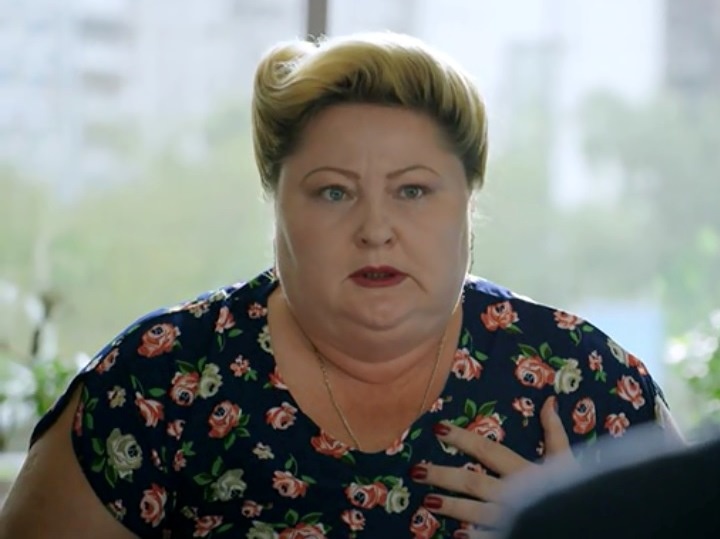 Юлия Сулес не скрывает, что её пышные формы стали частью сценического образа.