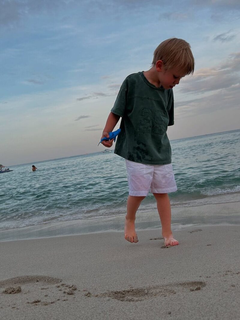 «Ему пришлось стать отцом и матерью»: как сложилась судьба Дмитрия Шепелева после ухода Жанны Фриске