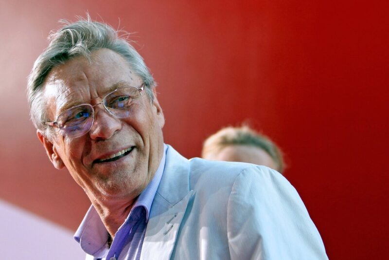 «Он не пришел на выписку»: как сложилась судьба внебрачной дочери Александра Михайлова, которую он не признавал 34 года