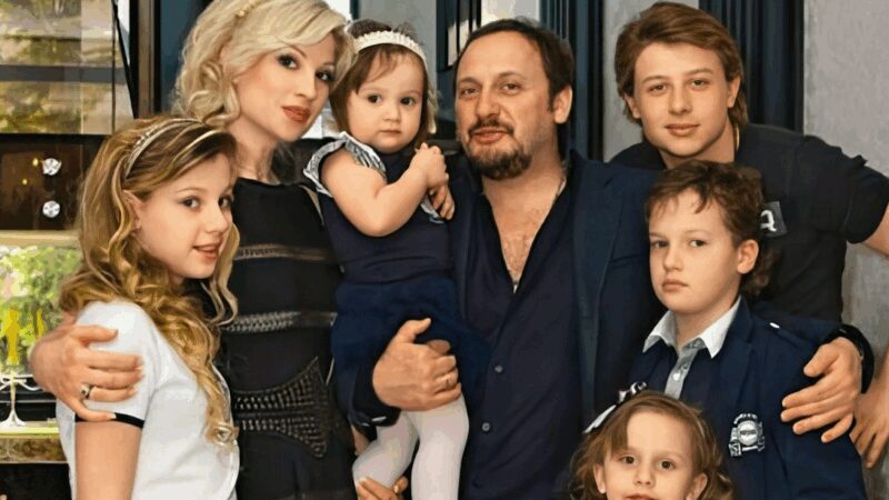 Стаса Михайлова с полным правом можно назвать многодетным отцом.