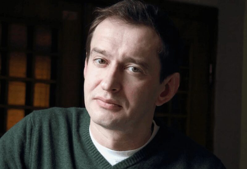 «Не могу сказать, что я стал задирать нос»: как 53-летний Константин Хабенский пережил смерть жены и обрёл счастье с новой семьёй