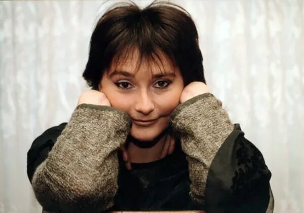 «Я женюсь на этой высокой девочке»: почему единственный мужчина Ии Нинидзе не дожил до свадьбы, оставив актрису с двумя детьми?