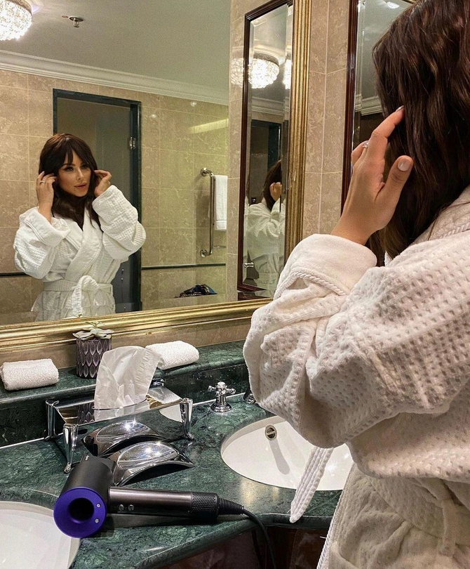 «Все хотят знать, где ты спишь»: как Ани Лорак обустроила подмосковный особняк за 3 млн евро