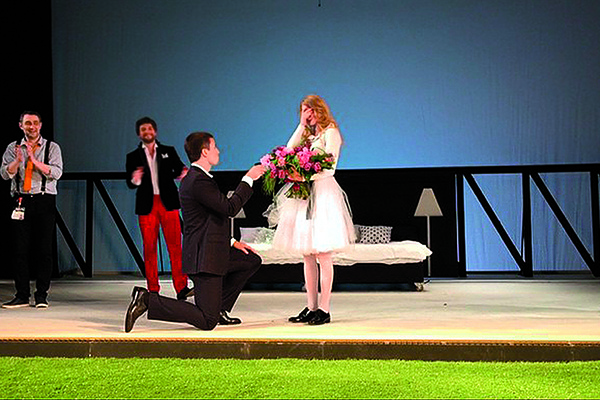 Светлана Ходченкова и Георгий Петришин: предложение руки и сердца на сцене.