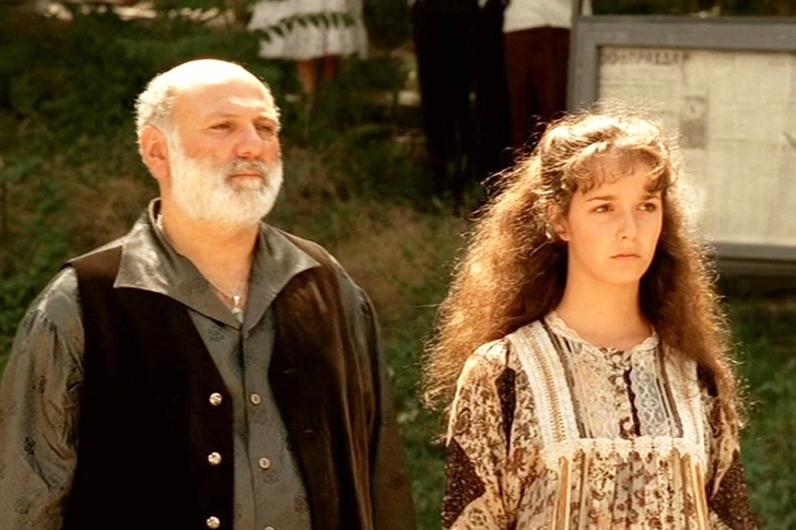 После эпизода в сериале «Есенин» «Заяц над бездной» стал первым полноценным дебютом актрисы в кино