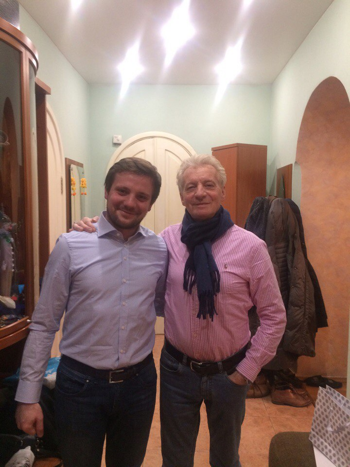 Сын Андрей и муж Роберт – главная опора певицы