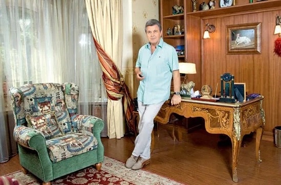 «Показывает, что он там бог»: Лев Лещенко больше 40 лет копил на «загородный рай» на Клязьме