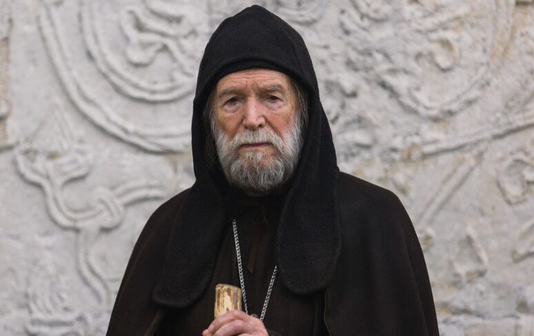 40 лет разницы: как 92-летний Станислав Любшин променял супругу, с которой прожил 40 лет, на молодую студентку