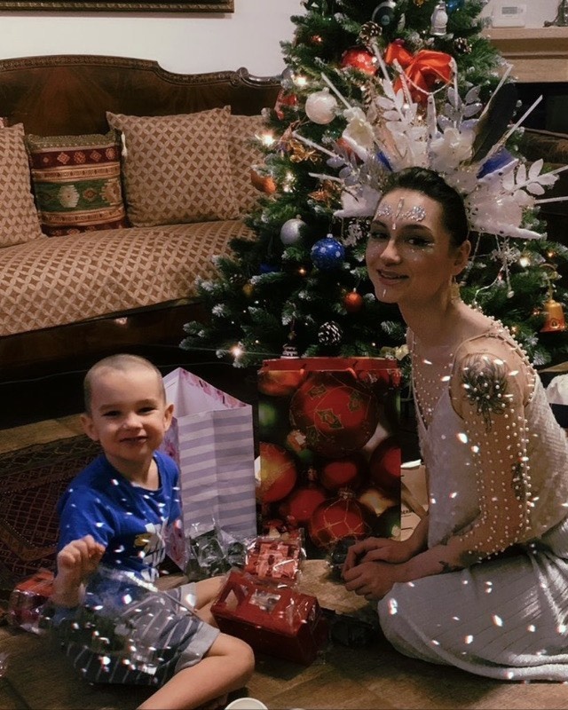 «Мне всё казалось игрой»: почему 20-летний гражданский брак Любови Толкалиной и Егора Кончаловского завершился громким расставанием