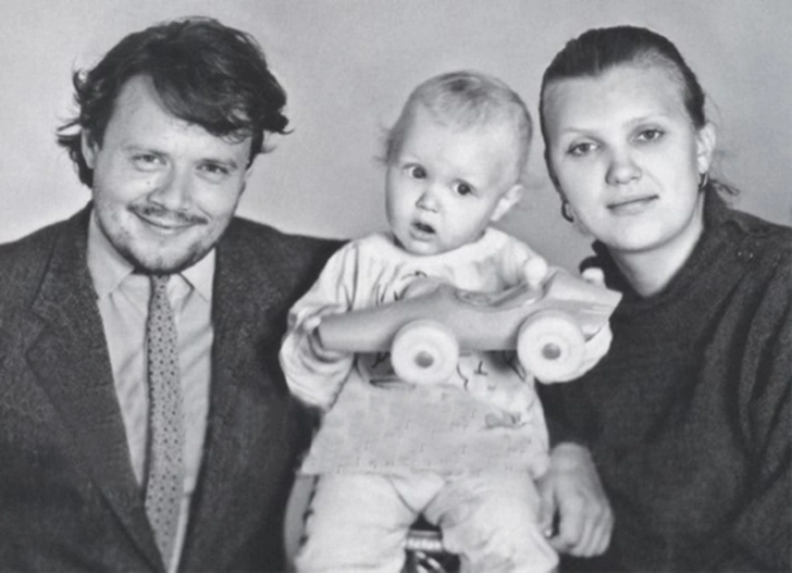 Ольга Белокобыльская подарила актеру сына Илью