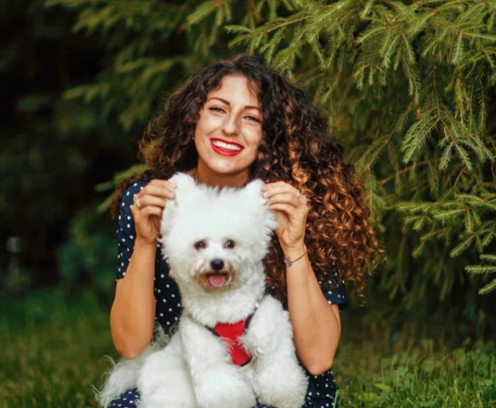 Анна, дочь музыканта.