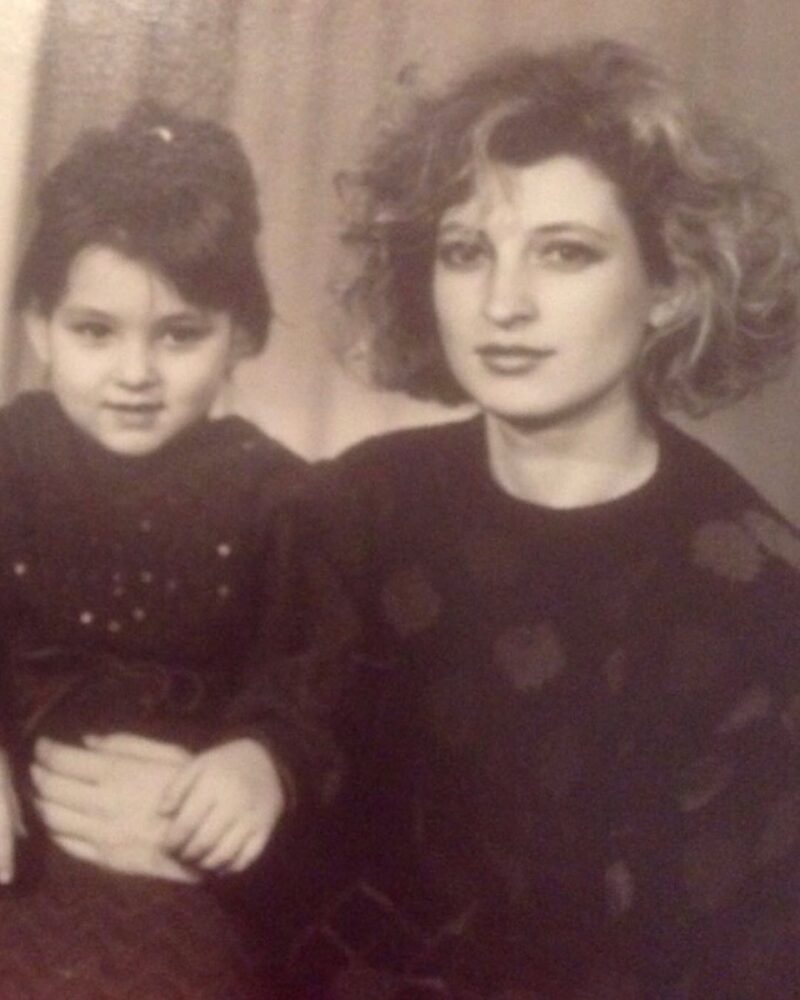 «Оставил её без всего»: как сейчас живёт первая жена 63-летнего Григория Лепса, которую он бросил с дочерью