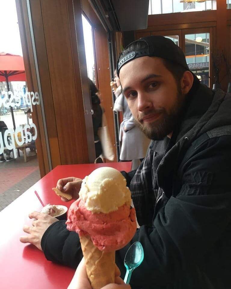 «Он ушёл к другой и стал отцом»: почему 43-летняя Лариса Долина решилась на третий брак и чем обернулся её «судьбоносный» роман с 30-летним Ильёй Спицыным