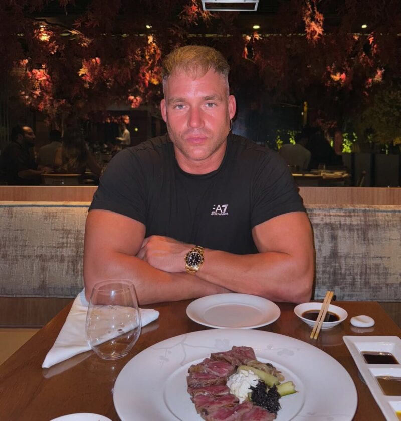 «Мой Дмитрий — магистр экономики»: как сейчас выглядит 43-летний сын 69-летней Натальи Андрейченко