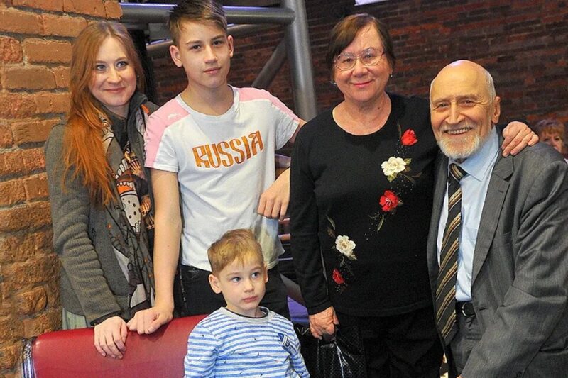 88-летний Дроздов: как живут его две дочери с совершенно разными судьбами