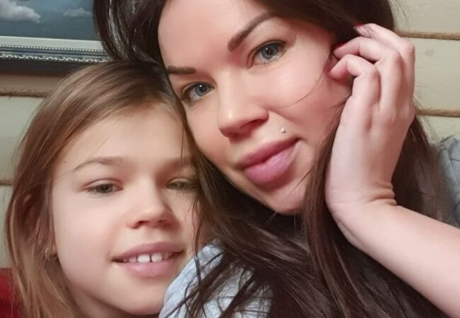 Ангелина с мамой Оксаной: долгие годы разлуки с отцом.