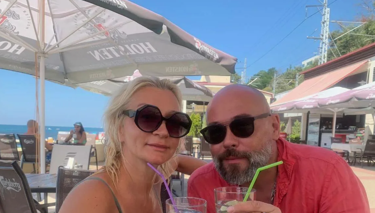 Максим Аверин и его давняя подруга Анна Якунина