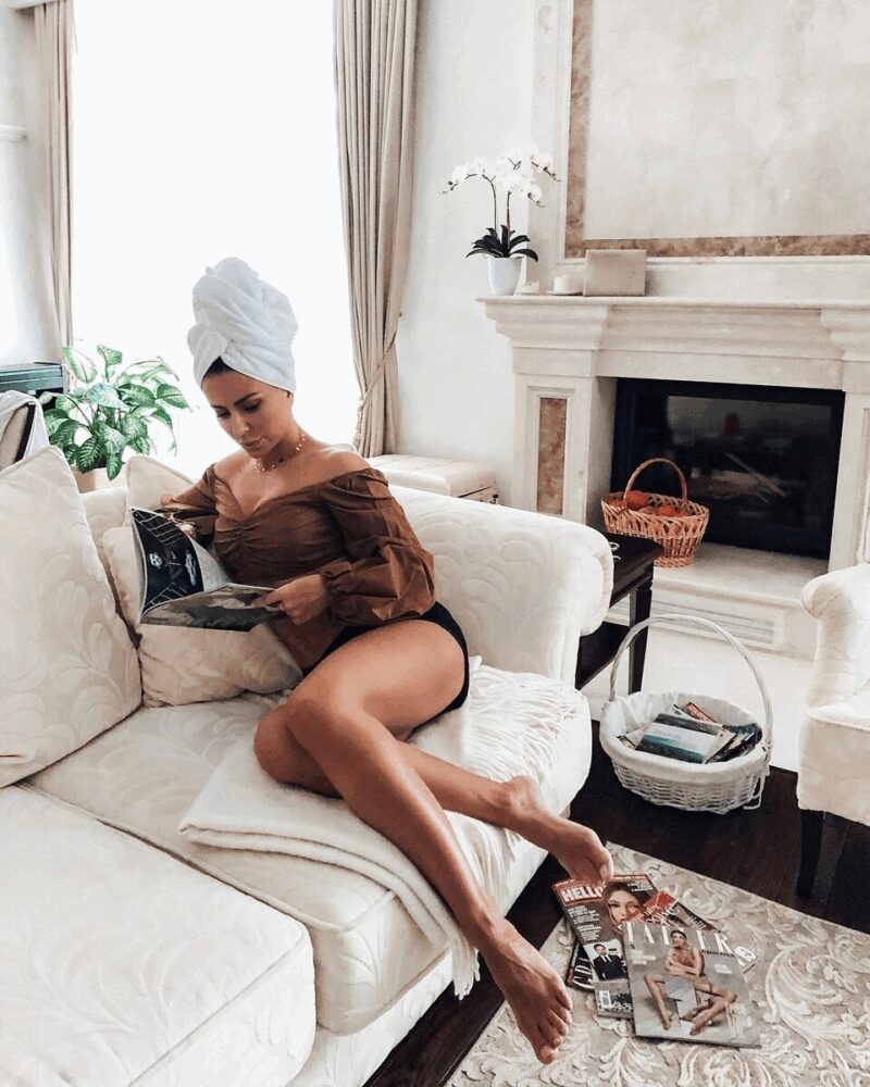 «Все хотят знать, где ты спишь»: как Ани Лорак обустроила подмосковный особняк за 3 млн евро