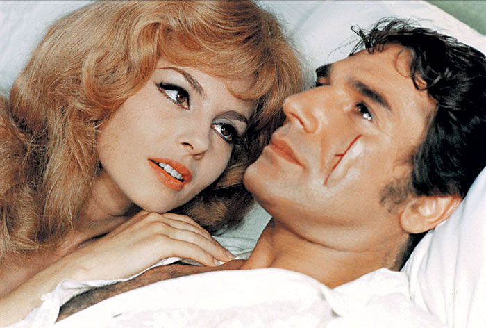 Робер Оссейн в образе графа де Пейрака с Мишель Мерсье в фильме «Анжелика — маркиза ангелов» (1964 год).