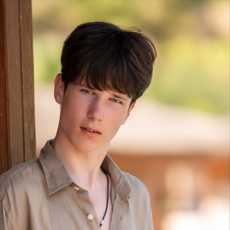 «Он ушёл в актёрство, но по характеру военный»: как выросли сыновья 47-летней Екатерины Климовой и Игоря Петренко