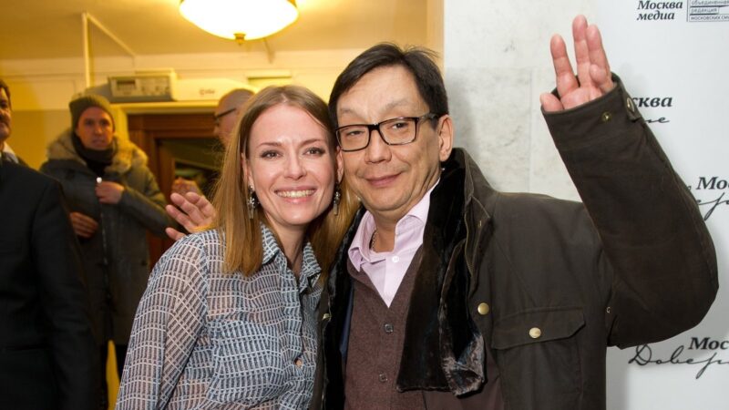 «Мне всё казалось игрой»: почему 20-летний гражданский брак Любови Толкалиной и Егора Кончаловского завершился громким расставанием