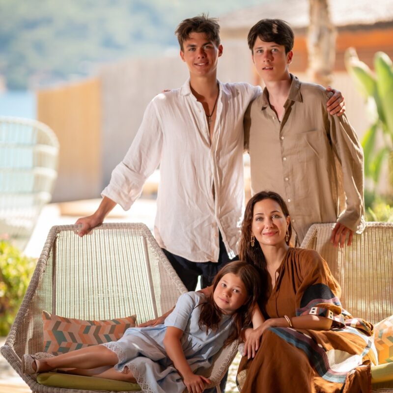 «Он ушёл в актёрство, но по характеру военный»: как выросли сыновья 47-летней Екатерины Климовой и Игоря Петренко