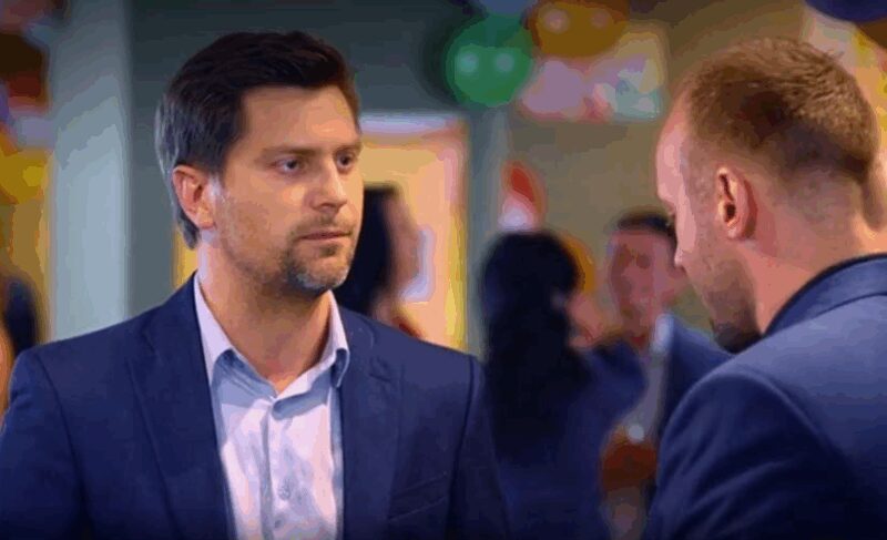 Ушёл от известной актрисы и воспитывает чужого ребёнка: что скрывает 48-летний Виталий Кудрявцев?