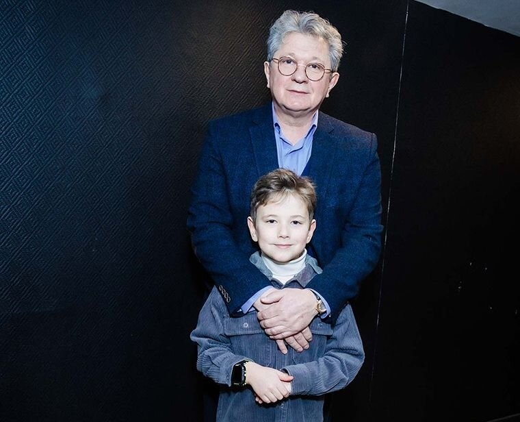 «Он сам себя балует»: в 53 года Андрей Ильин стал отцом, но о сыне сказал лишь в 65