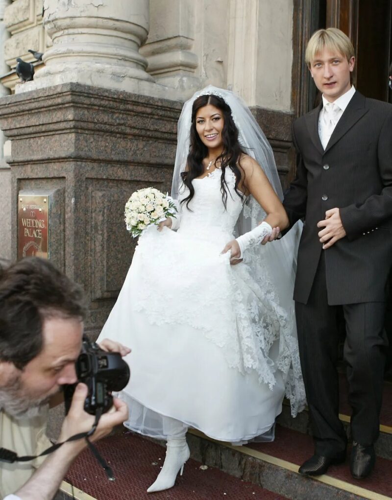 «Он сходил с ума от любви»: чем обернулся первый брак Евгения Плющенко с дочерью бизнесмена и как Мария Ермак спустя 18 лет нашла покой