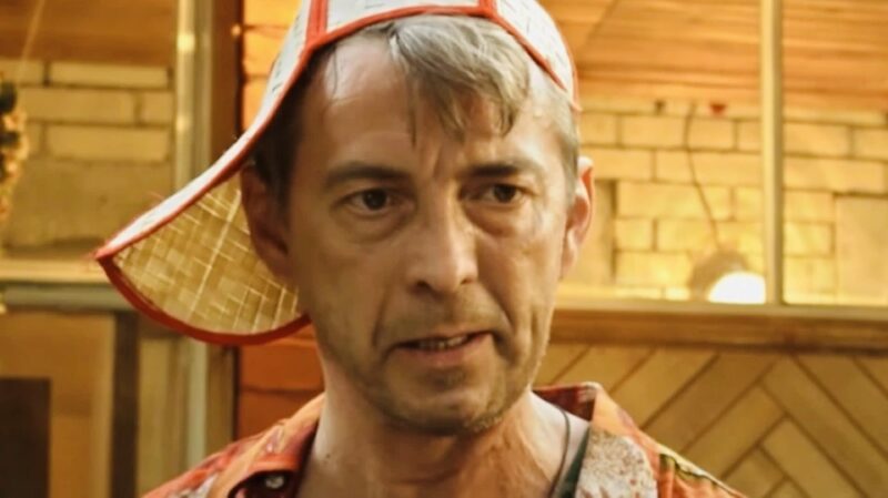 Актёр Николай Добрынин на театральной сцене