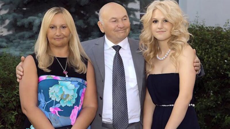«Они не вернутся»: почему дочери Лужкова и Батуриной, 33 и 31 год, давно живут за границей?