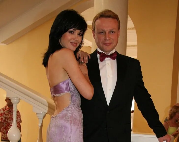 «Он не бросил детей»: чем отплатила Анастасия Заворотнюк своему бывшему мужу Дмитрию Стрюкову, от которого родила двоих детей