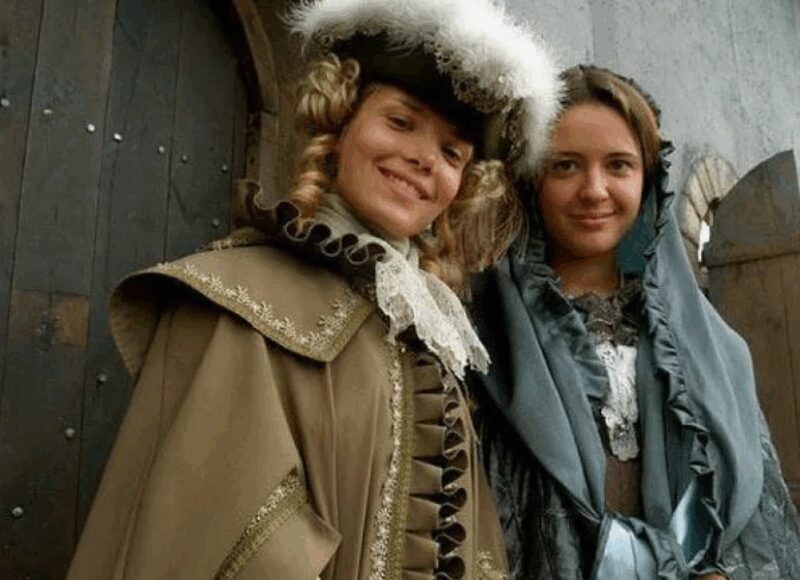 «Я Оля!»: как актриса Ольга Арнтгольц, которую путали с сестрой, стала многодетной матерью и дважды тайно вышла замуж