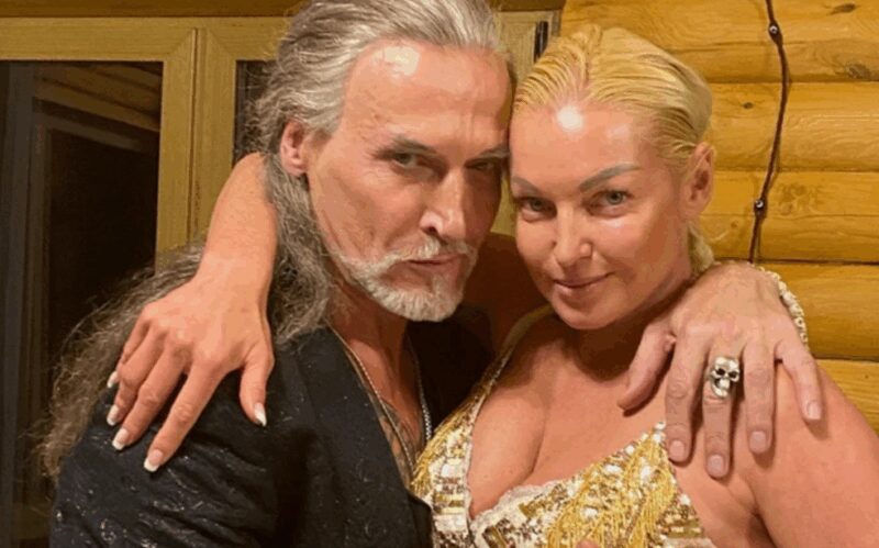 Анастасия Волочкова и Никита Джигурда, вернувшиеся на проект после скандального ухода.