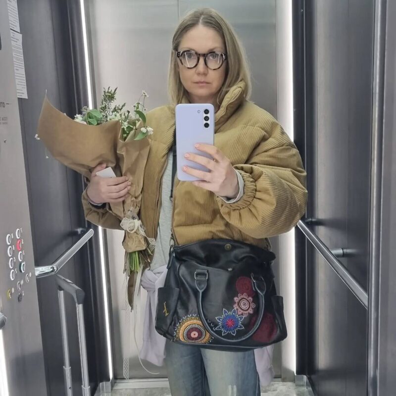 «Без американской мечты»: как живет 52-летняя Мария Аниканова, бросившая женихов-фигуристов ради театра