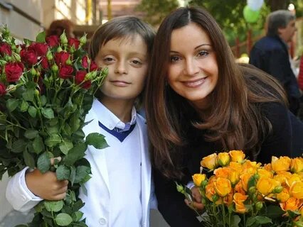 «Он просто сбежал!»: как бизнесмен Александр Карманов разбивал сердца двух певиц и что стало с его 5 детьми