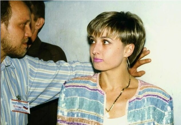 Татьяна Овсиенко во время предвыборного тура в Саратове, 1996 год.