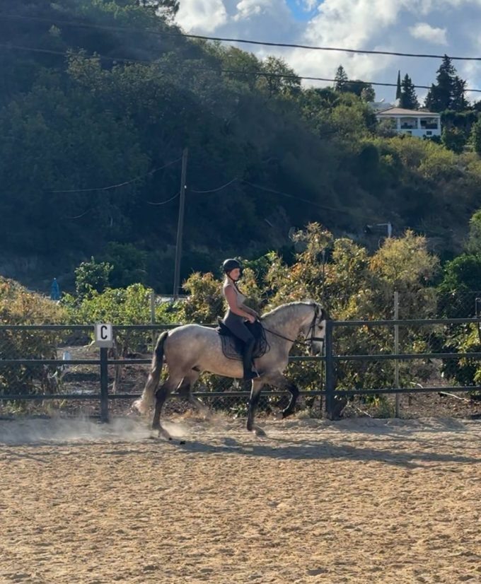 Злата Ковальчук, кандидат в мастера спорта по конному спорту