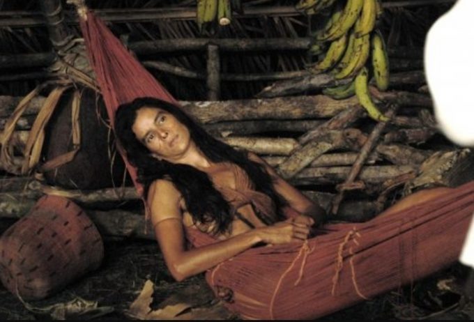 Патрисия Веласкес в одном из своих кинопроектов, посвящённых коренным народам