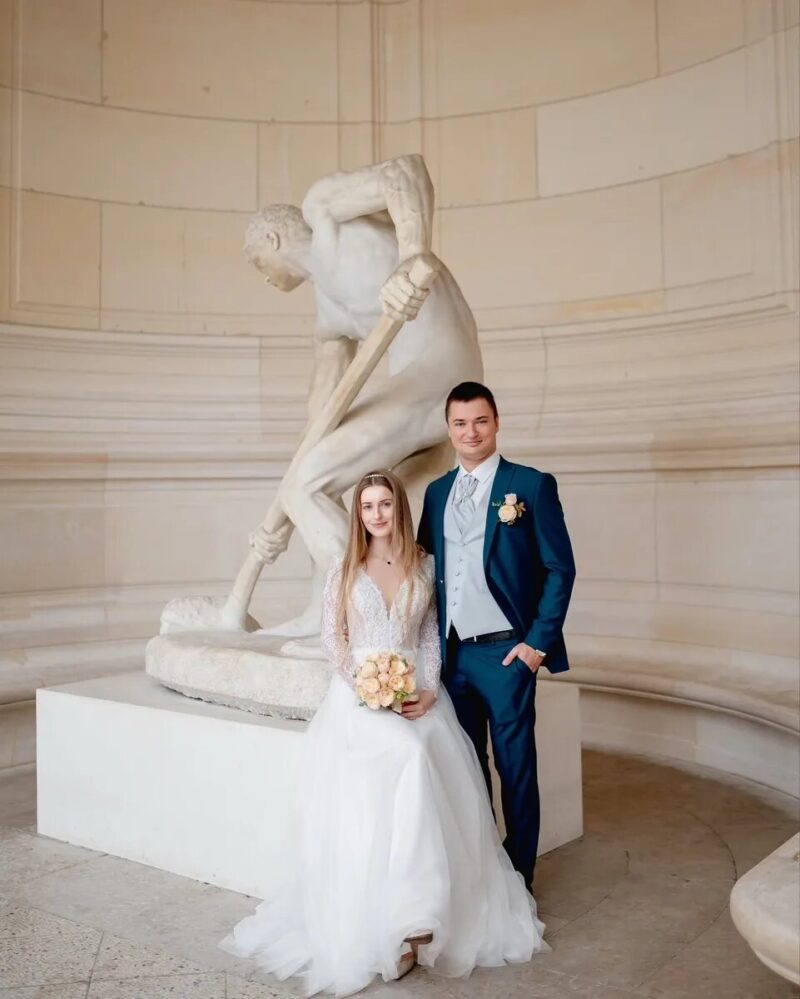 «Трачу не меньше, чем зарабатываю»: как живет 72-летний Александр Мясников, и почему его внебрачная дочь похожа на маму?