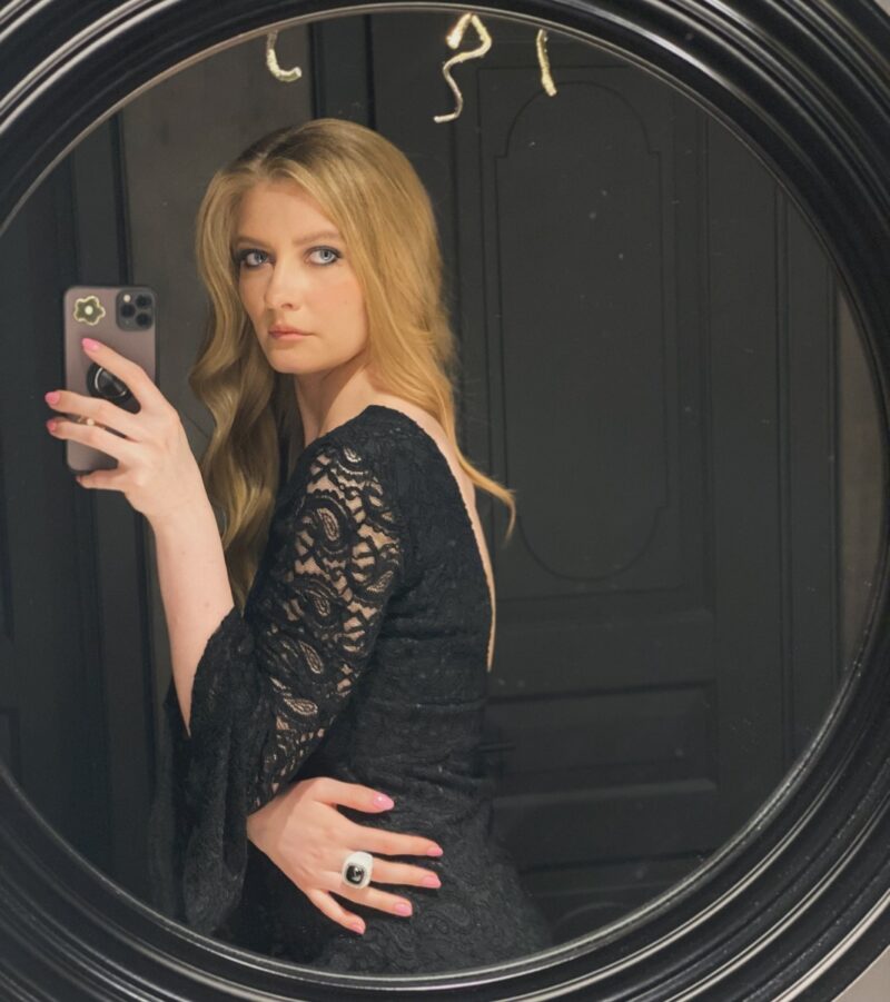 «Ей не больше 30!»: 67-летний Валерий Сюткин показал 50-летнюю жену, которую путают с дочерью