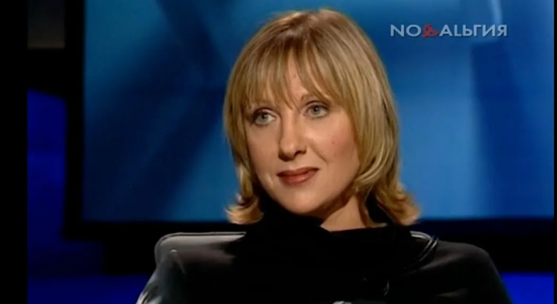 «Я не могу без сцены»: как комплектовщица Елена Яковлева покорила Москву, а её сын с татуировками перевернул представления о красоте