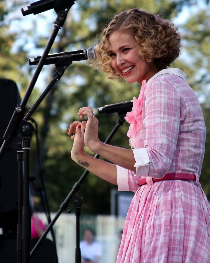 Разница в 25 лет и расставание в 61: почему Артур Ваха не женился на Виктории Романенко, подарившей ему сына