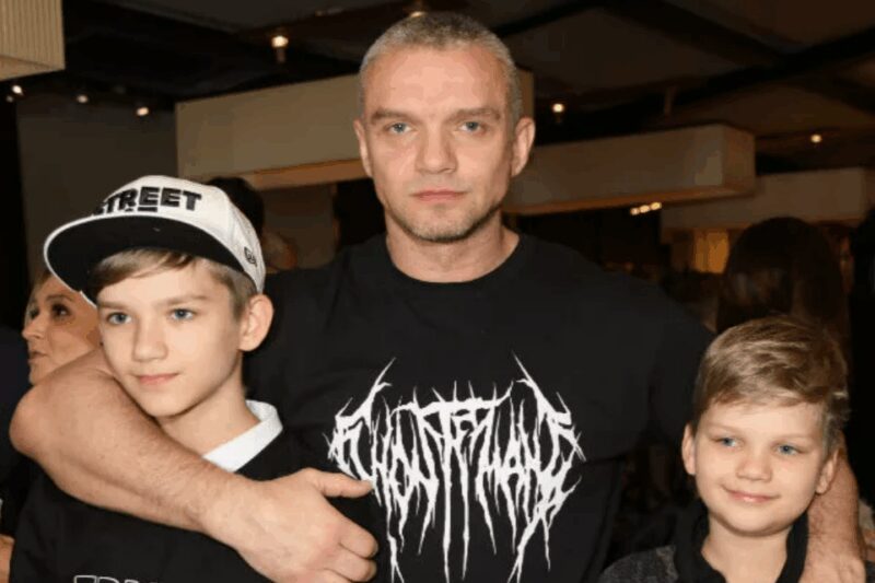 Владимир Епифанцев с сыновьями