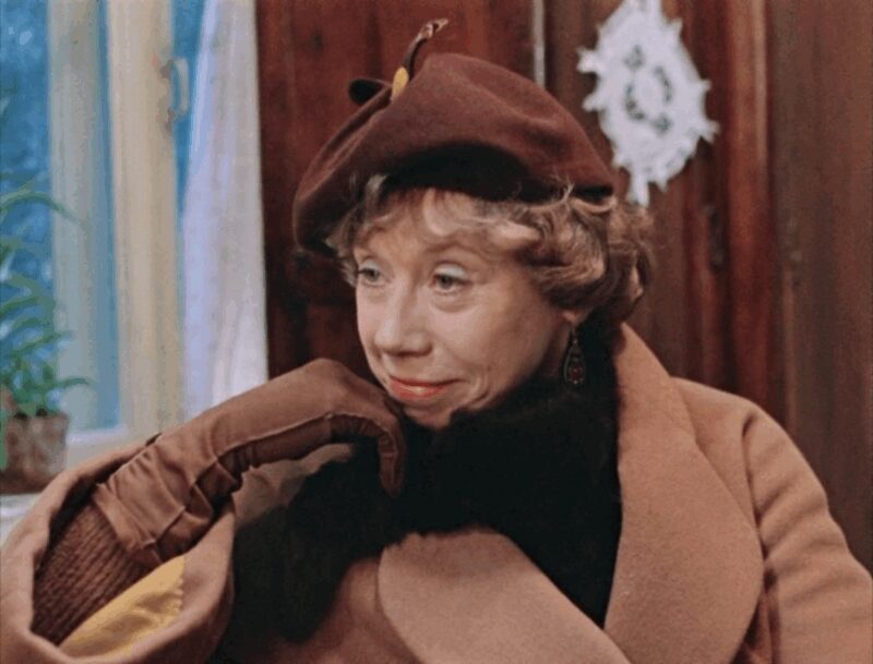 Евгения Ханаева: портрет звезды, чья жизнь была полна противоречий.